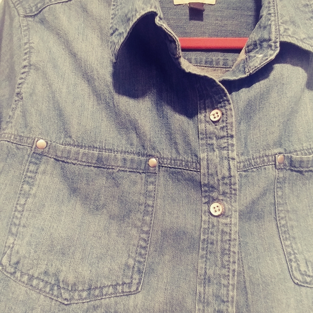 Denim button down long sleeve top. - Picture 2 of 6